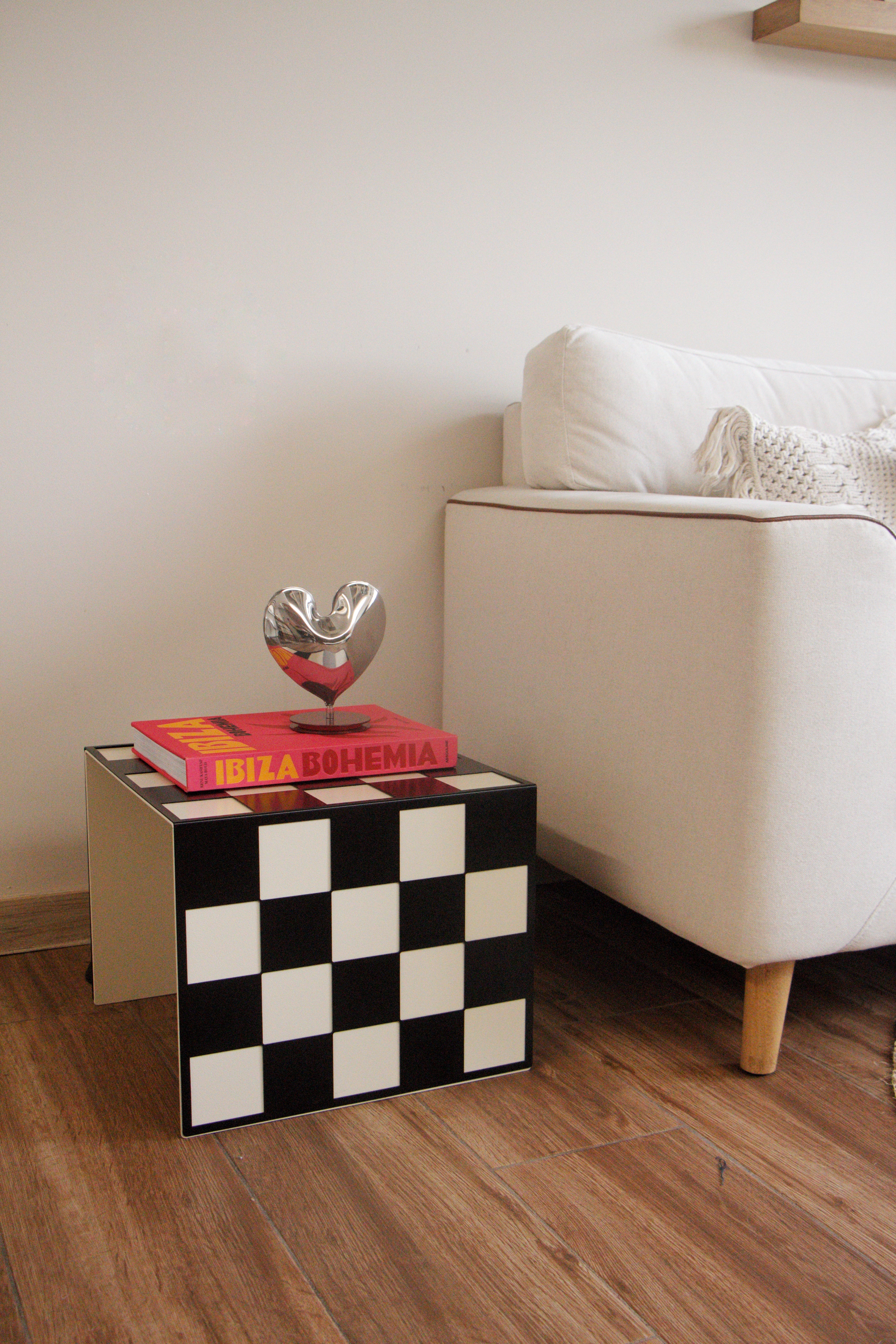 Mesa auxiliar. Ref. Chess (S)